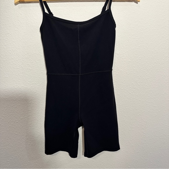 Aritzia Wilfred Free Black 7” Inseam Divinity Romper - Size XS - Picture 4 of 7
